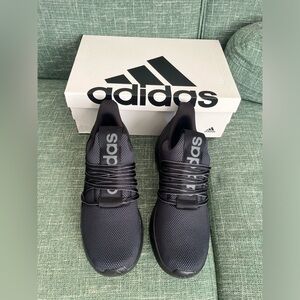 Men’s Adidas Lite Racer sneakers/athletic shoes in size 10 black